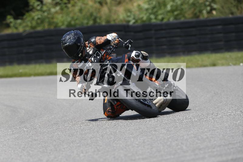 /27 12.06.2025 Ducati Schweiz Trackday Warmup  ADR/gruen-vert/27